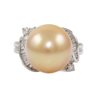 13.6mm South Sea Pearl and Diamond Ring