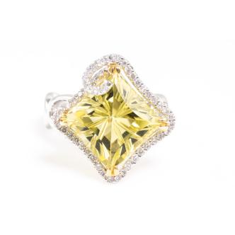7.00ct Quartz and 0.32ct Diamond Ring