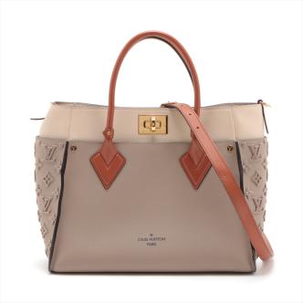 Louis Vuitton On My Side MM