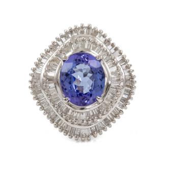 2.67ct Tanzanite & Diamond Ring