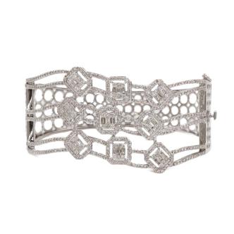 3.77ct Diamond Bangle